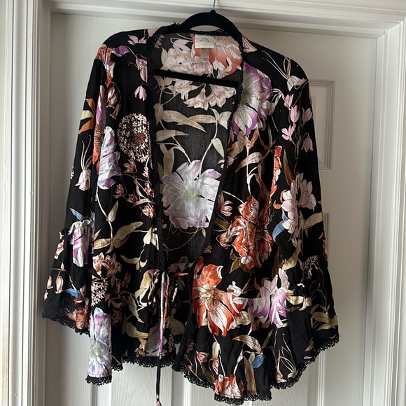 Knox Rose Kimono | Size: L | Minimally worn - Picture 1 of 3